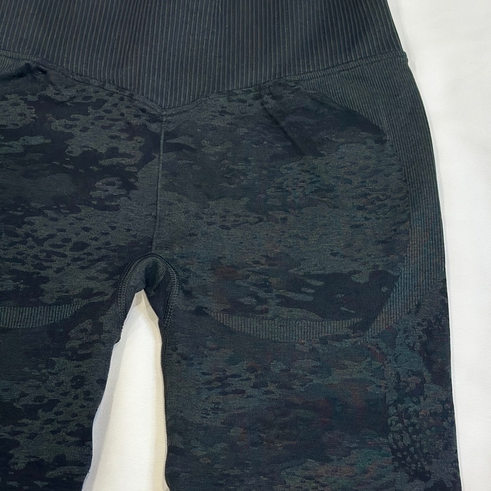 Women's Best Black Patterned Shorts - Picture 4 of 9